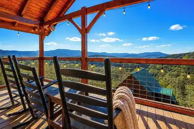 Image de Omg Views! Gameroom~Hot tub~Outdoor Pool~ Suana