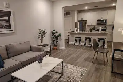 Image de Landing | Incredible 2bd, Gym, Pool