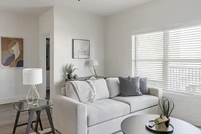 Image de Landing | Stunning 2bd, Gym, Pool