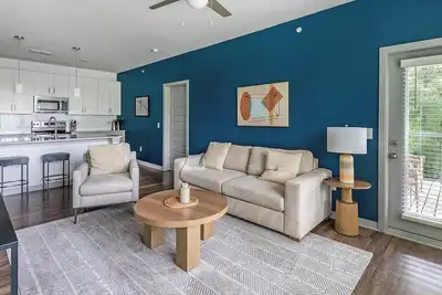 Image de Landing | Modern 2bd, Pool, Yoga Studio