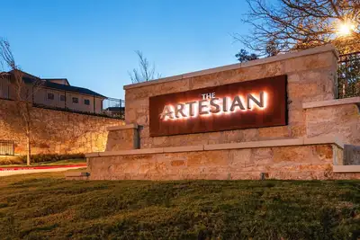 Image de Landing at The Artesian at Bee Cave - 2 Bedroom. . .