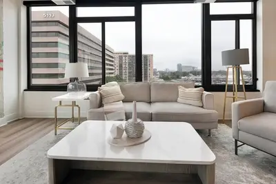 Image de Landing | Beautiful 2bd, Game Room, Gym