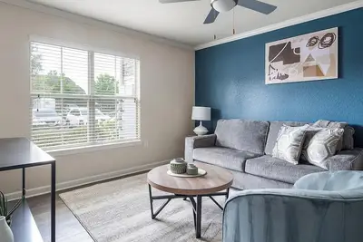 Image de Landing | Incredible 2bd, Game Room, Courtyard