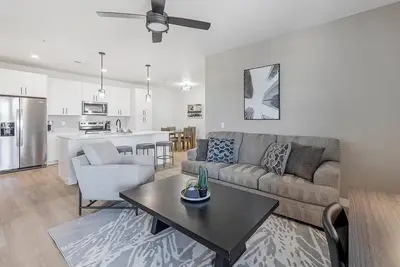 Image de Landing | Chic 2bd, Pool, Gym