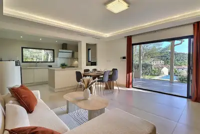 Image de Villa Altinea - Maison Familiale & Piscine à débordement