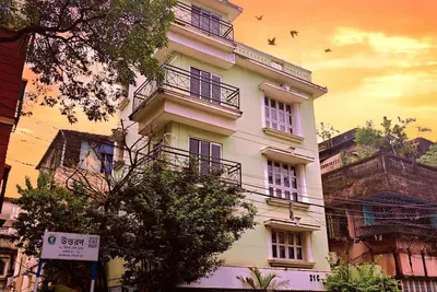 Image de \"Cozy Kolkata Getaway in Bhowanipore Near Victoria Memorial & Park Street\"