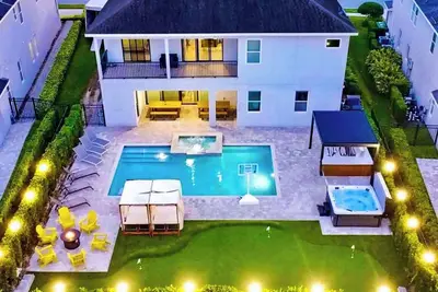 Image de Lavish 11br Trackman Golf Simulator Theater Games Spa Pool - 10 min to Disney Fl