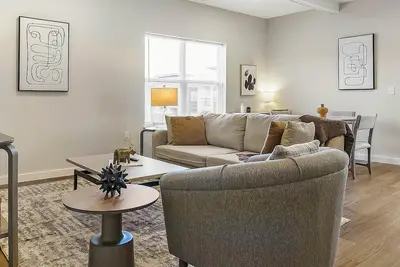 Image de Landing | Stylish 2bd, Courtyard, Pool