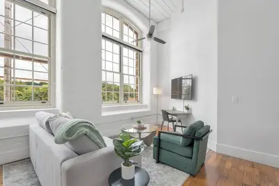 Image de Landing | Incredible 2bd, Yoga Studio, Gym