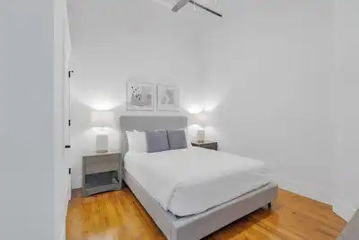 Image de Landing | Stylish 2bd, Yoga Studio, Gym