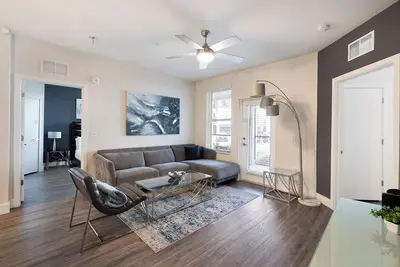 Image de Landing | Chic 2bd, Clubhouse, Gym