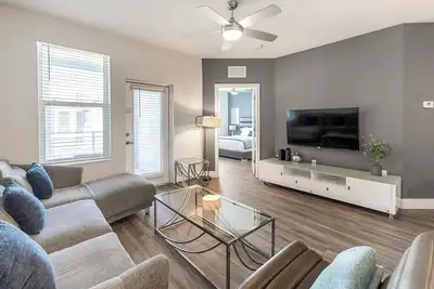 Image de Landing | Modern 2bd, Pool, Clubhouse