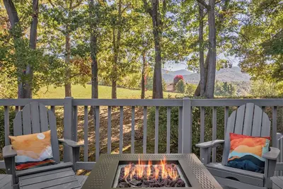Image de The Blue Ridge Retreat-A Peaceful Mountain Home in Weaverville, Nc