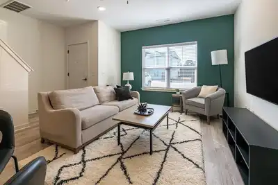 Image de Landing | Beautiful 2bd, Clubhouse, Yoga Studio