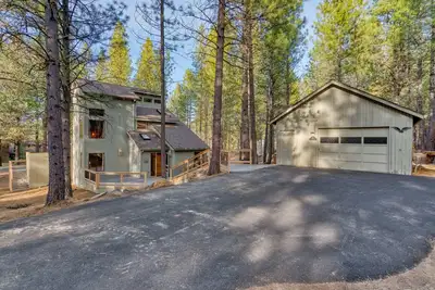Image de Black Butte Ranch Glaze Meadow 085