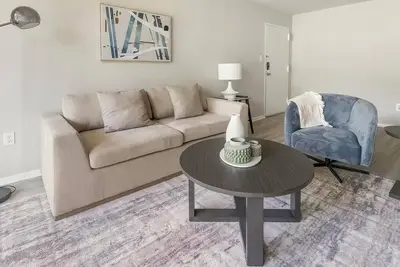 Image de Landing | Stylish 2bd, Gym, Pool