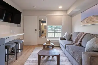 Image de Landing | Beautiful Studio in Downtown Hermitage