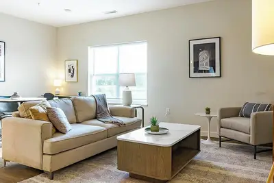 Image de Landing | Incredible 2bd, Pool, Gym