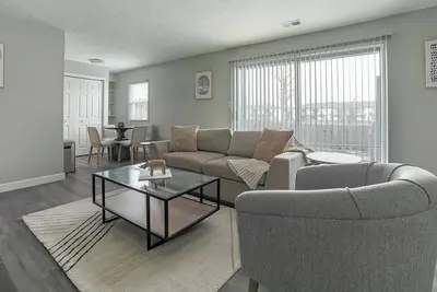 Image de Landing | Incredible 2bd, Gym, Pool