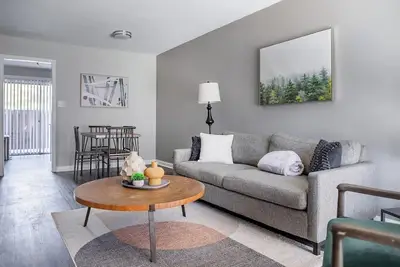 Image de Landing | Modern 2bd, Pool