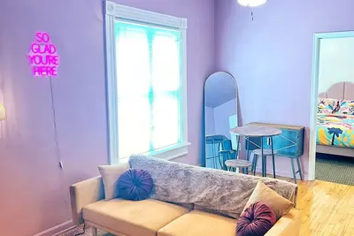 Image de Modern 2 Bed Retreat - Heart of Denver - 2nd Floor
