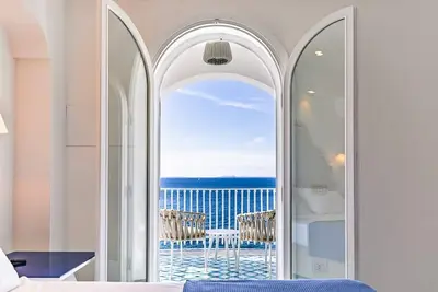 Image de Oceanfront Mediterranean Beauty in Sorrento!