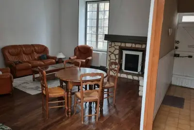 Image de Maison de charme avec cour et terasse