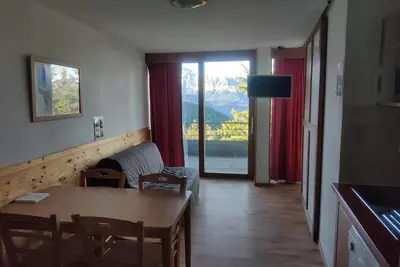 Image de Appartement de montagne moderne avec balcon