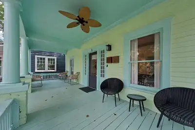 Image de Stylish 2br Inman Park Flat w/ Porch & Fireplace