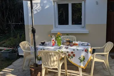 Image de Gîte Les Tilleuls : Charme de Touraine, Jardin, Terrasse