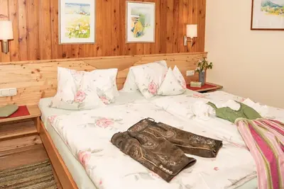 Image de Fewo 3 / Arnika - Fahrnberggut, Apartment-Pension