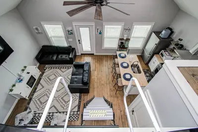 Image de Beach Getaway w/ 2 King Suites & 2 Min from Beach!