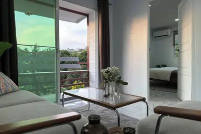 Image de Stylish 2br Bungalow w/ Ac, 3 Minute Walk from the Beach & Tropical Paradise!