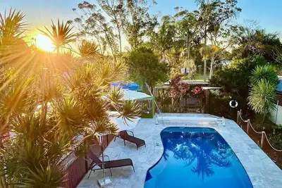 Image de Lakeside Oasis w/ Pool & Spa