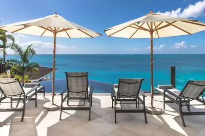 Image de Ocean-Kissed Villa Near Ffryes Beach – Pure Relaxation Awaits - 4 Bedrooms!