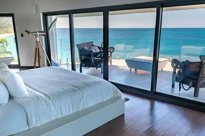 Image de Calm Beachside Stay with Kitchen and Dining Area for Unwind Enthusiasts