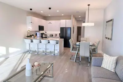 Image de Brand New Pool Home near Disney | Resort Access