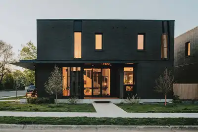 Downtown Luxury Private 2br at Orren North