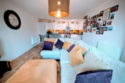 Image de Modern 2br Flat | Parking | Balcony | WiFi