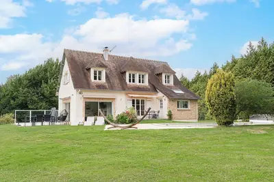 Image de Sublime Maison avec Piscine et terrain de Padel