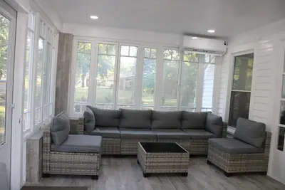 Image de Spacious, Fully Remodel 4-bedroom house 2. 5 bathroom in charming Carthage