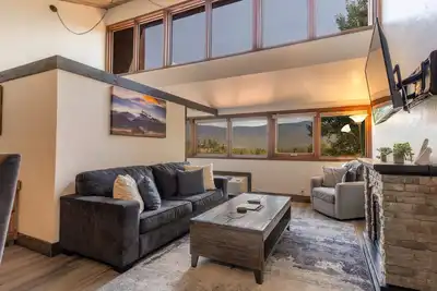 Tamarron Condo w/ Pools, Sauna & Fireplace