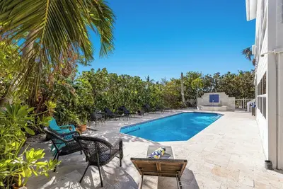 Image de Acacia Breeze by Duncan Real Estate