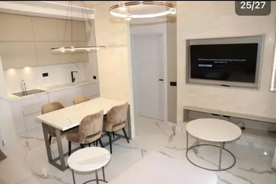 Image de •\t“Luxury apartment with jacuzzi on a spacious balcony”