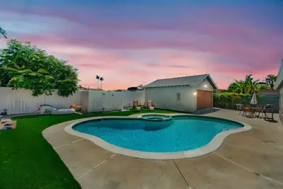 Image de Disney! Pool | Spa | Pool Table | Putting Green