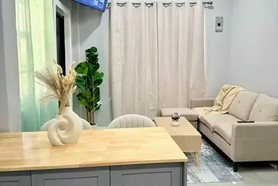 Image de Upscale Modern Getaway Apartment#1