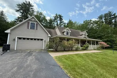 Image de Spacious Cape Retreat in Bartlett - Sunroom + Loft