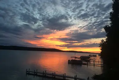Image de Walloon Lake Sunsets! Best West Arm Location!