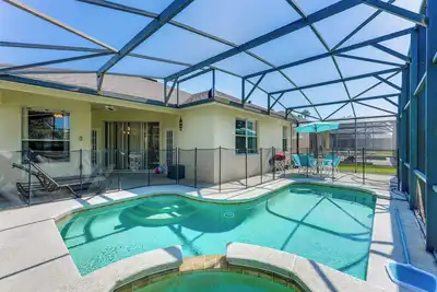 Image de Walk to Tower Lake: Family Home in Gated Community