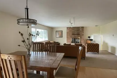 Image de Family-Friendly 5br Lodge Near Vineyards & Lake